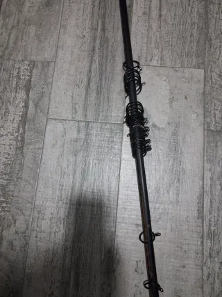 Barra de cortina metálica negra