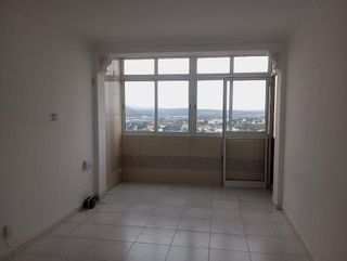 Piso en venta en La Granja-La Colina-Los Pastores en Algeciras