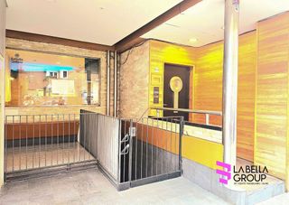 Local comercial en venta en Txagorritxu - El Pilar en Vitoria-Gasteiz