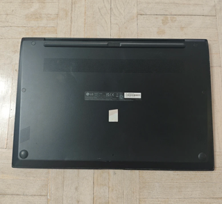 LG gram 16 i7-1260P 16GB