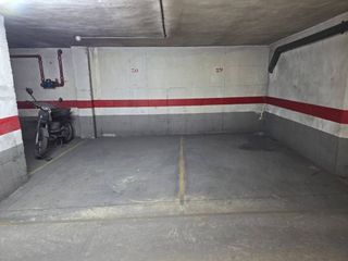 Garaje en venta en Hospital - Parque sur en Albacete