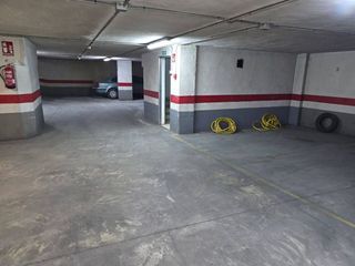 Garaje en venta en Hospital - Parque sur en Albacete