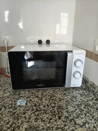Microondas Cecotec Proclean 3010 3D Wave 20 L.