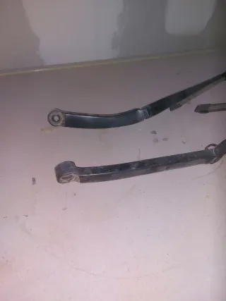Brazos Limpiaparabrisas Toyota Hilux