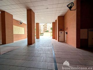 Garaje en venta en Linares