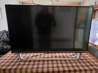 TV LG 49 4K Ultra HDTV - Modelo 49UF8007