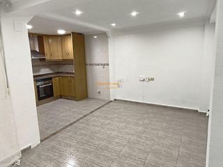 Piso en venta en Carolinas Altas en Alicante
