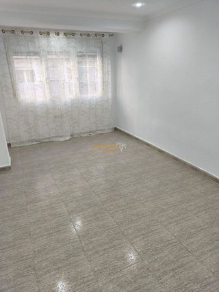 Piso en venta en Carolinas Altas en Alicante
