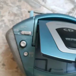 Radio CD Portátil Minowa Azul y Plata