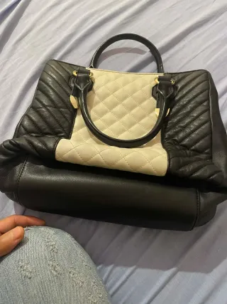 Bolso Guess Negro y Blanco