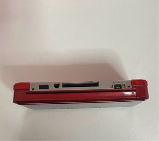 Nintendo 3DS + 4 juegos (para reparar)