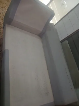 Muebles de salón beige y gris