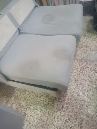 Muebles de salón beige y gris