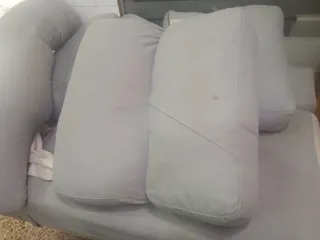 Muebles de salón beige y gris