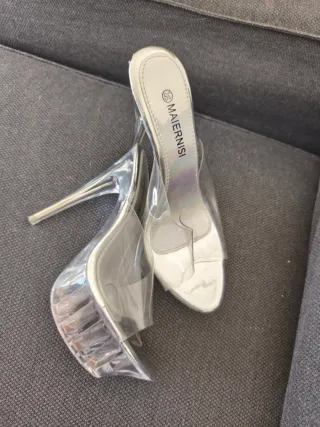 Tacones transparentes MAIERNISI talla 39