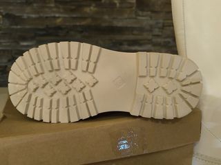 Botas guerreras Kpop beige talla 36.