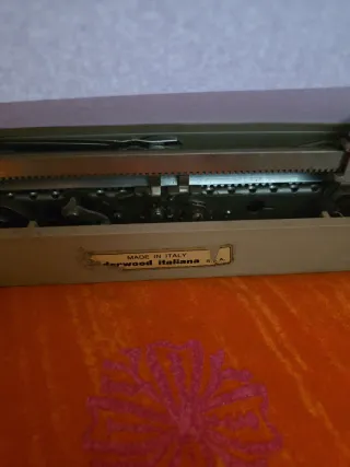 Macchina da scrivere Underwood vintage