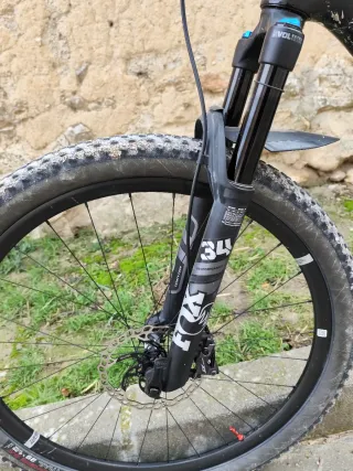 Mondraker Raze Carbon R
