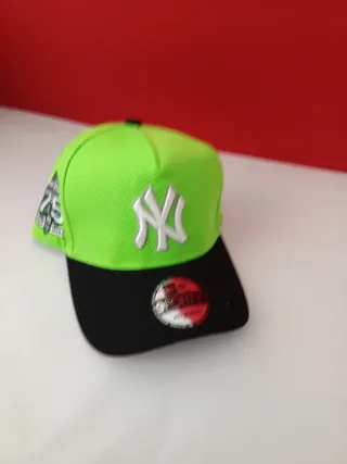 Gorra New Era Negra y Verde