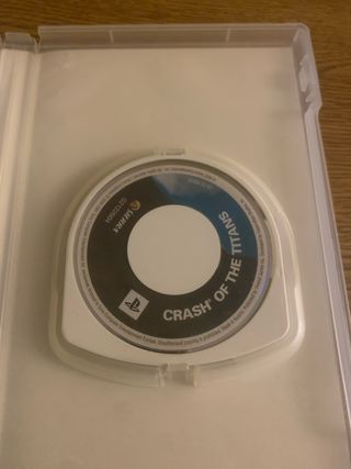 Crash Lucha de Titanes PSP