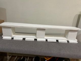 Estantería de madera tipo palet