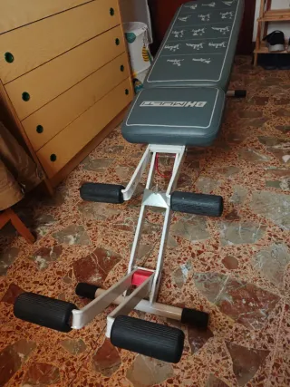 Banco de ejercicios ajustable y plegable