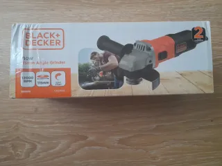 Amoladora Angular BLACK+DECKER Compacta + DISCO