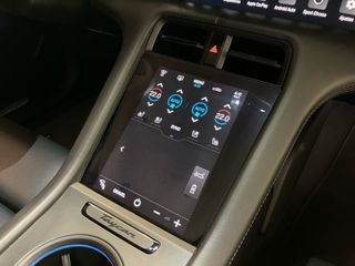 Porsche Taycan 4 Cross Turismo 420 kW (571 CV)