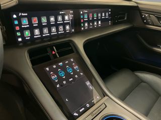 Porsche Taycan 4 Cross Turismo 420 kW (571 CV)