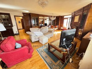 Piso en venta en Plaza España - Villa Pilar - Reyes Católicos - Vadillos en Burgos