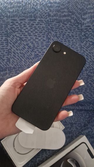 iPhone 16e Negro