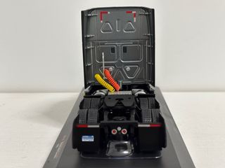 Freightliner Cascadia escala 1/43