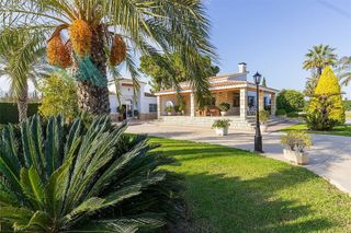 Chalet en venta en Perleta - Maitino en Elche