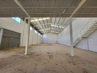 Nave industrial en venta en Renfe - Bulevar 1º y 2º Fase en Jaén