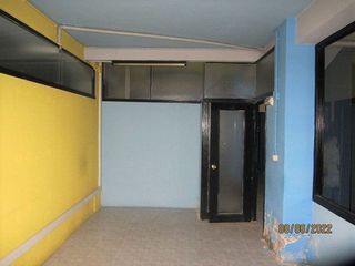 Local comercial en venta en Falperra - Santa Lucía en Coruña (A)