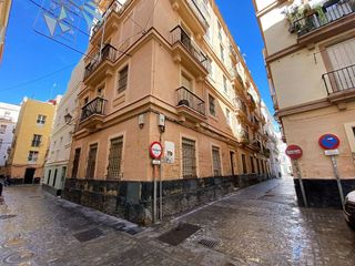Piso en venta en Ayuntamiento - Catedral en Cádiz