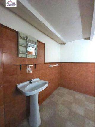 Local comercial en alquiler en Moya