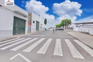 Local comercial en alquiler en Moya