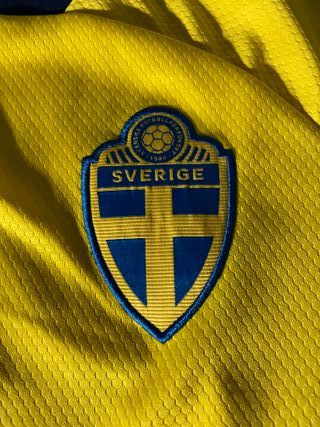 Camiseta Suecia Adidas 11-12 Talla 152