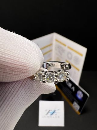 Pendientes de plata con moisanita 0.5ct/pendiente