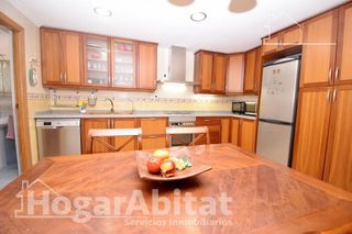 Casa adosada en venta en L'Alquenència en Alzira