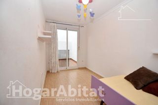 Casa adosada en venta en L'Alquenència en Alzira