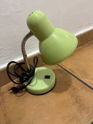 Lámpara de escritorio verde metal flexible