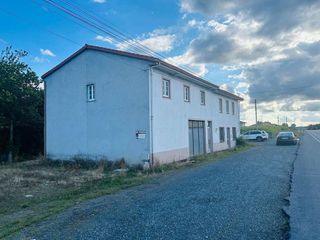 Chalet en venta en Melide
