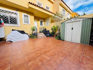 Casa adosada en venta en San García en Algeciras