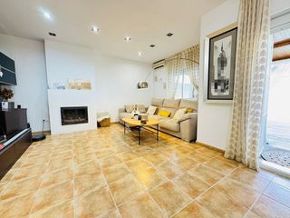 Casa adosada en venta en San García en Algeciras
