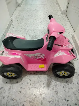 Quad eléctrico infantil Feber rosa