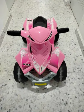 Quad eléctrico infantil Feber rosa
