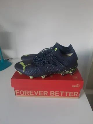 Botas de fútbol Puma Future. Talla 42.