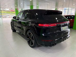 Porsche Cayenne Turbo S E-Hybrid 500 kW (680 CV)